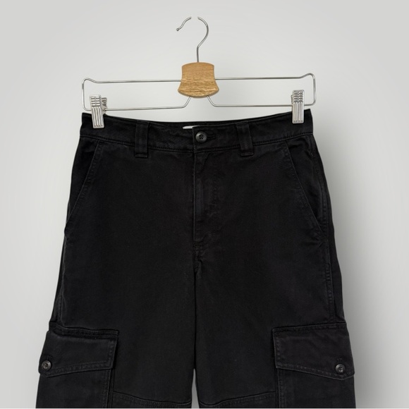 Aritzia TNA Cargo Pants Jeans Womens Sz 2 Black High Rise Cargo Straight Baggy - Picture 8 of 11